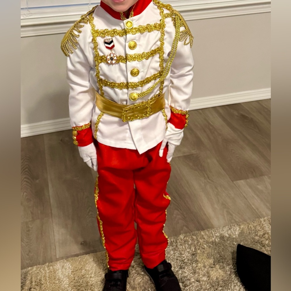 Boy’s Prince Costume size 3/4T